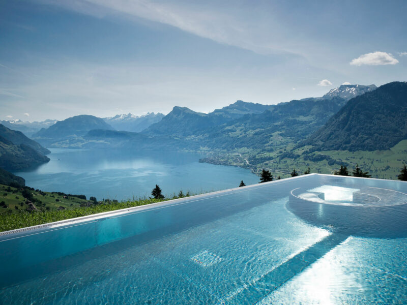 La Villa Honegg, au coeur de la Suisse et au sommet du Lac des Quatre-Cantons